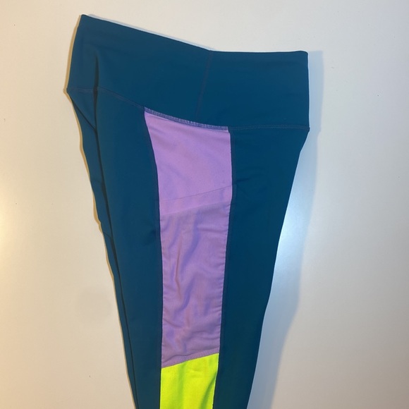 Fabletics- On the Go High Waisted Leggings size XS - Picture 6 of 7